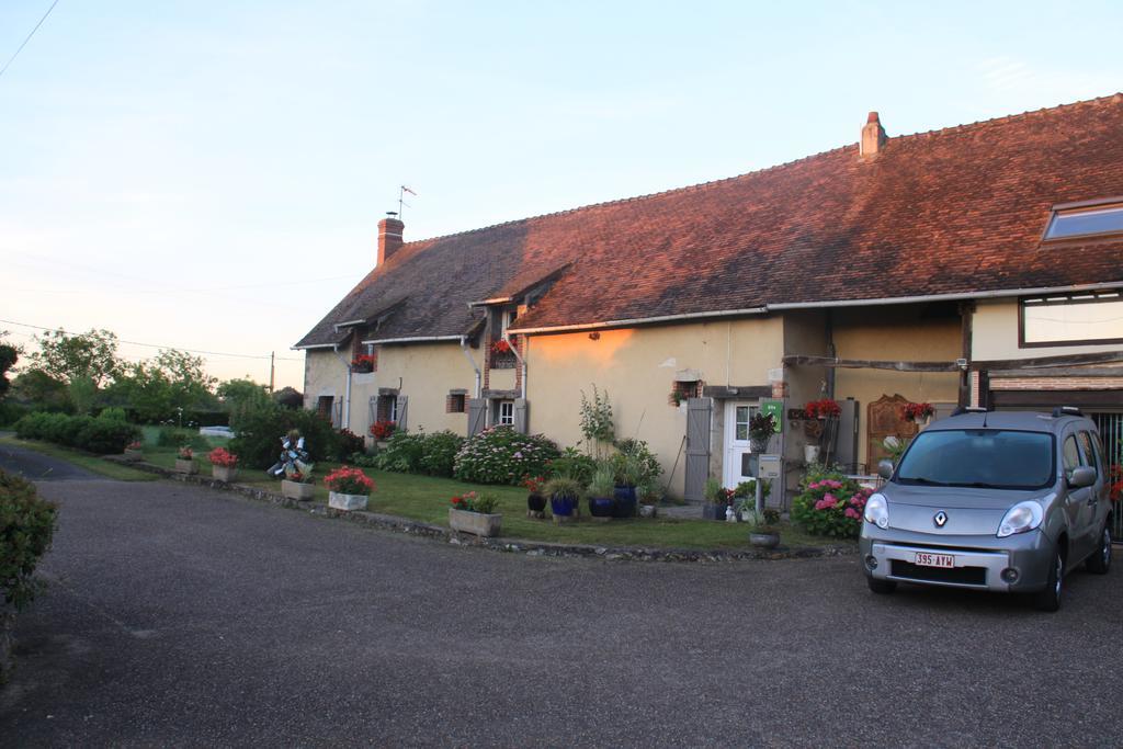 Chambre d'hôtes face à Briare Exterior foto